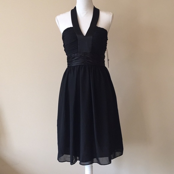 London Times Dresses & Skirts - NWT London Times black halter cocktail dress